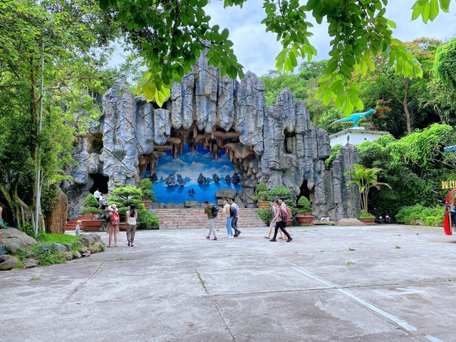 khoang xanh suoi tien